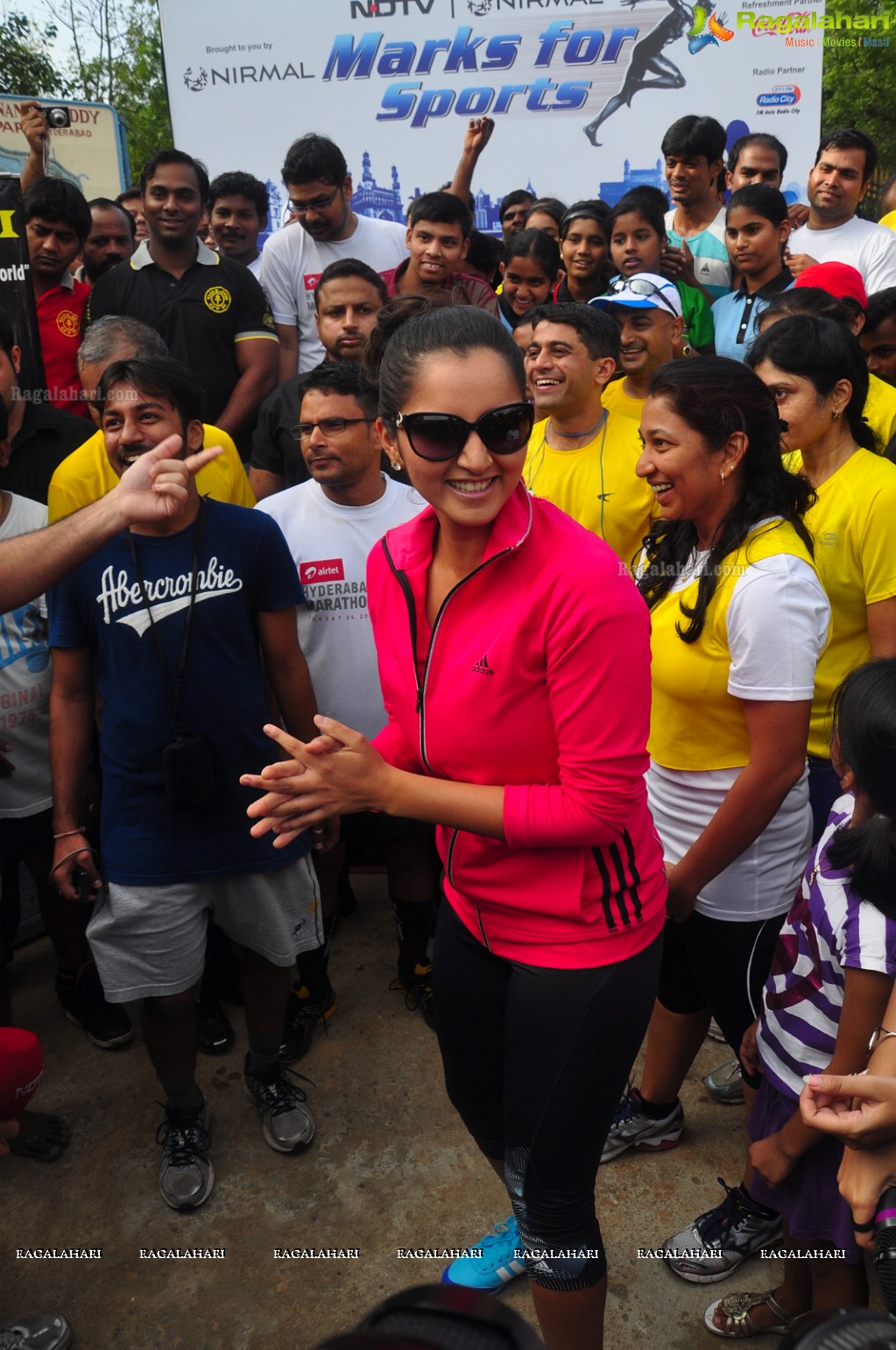 Sania Mirza participates at NDTV-Nirmal Walk for Fitness