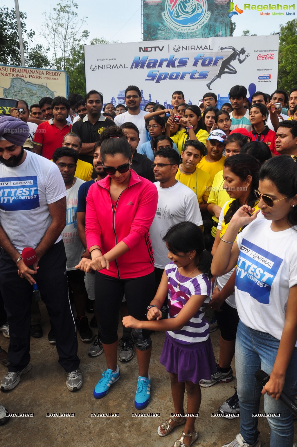 Sania Mirza participates at NDTV-Nirmal Walk for Fitness