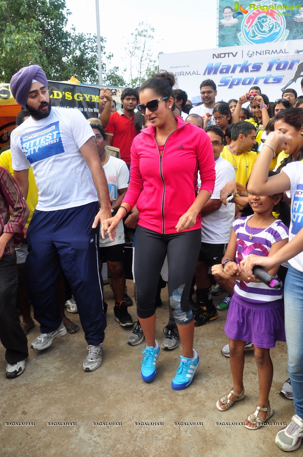 Sania Mirza participates at NDTV-Nirmal Walk for Fitness