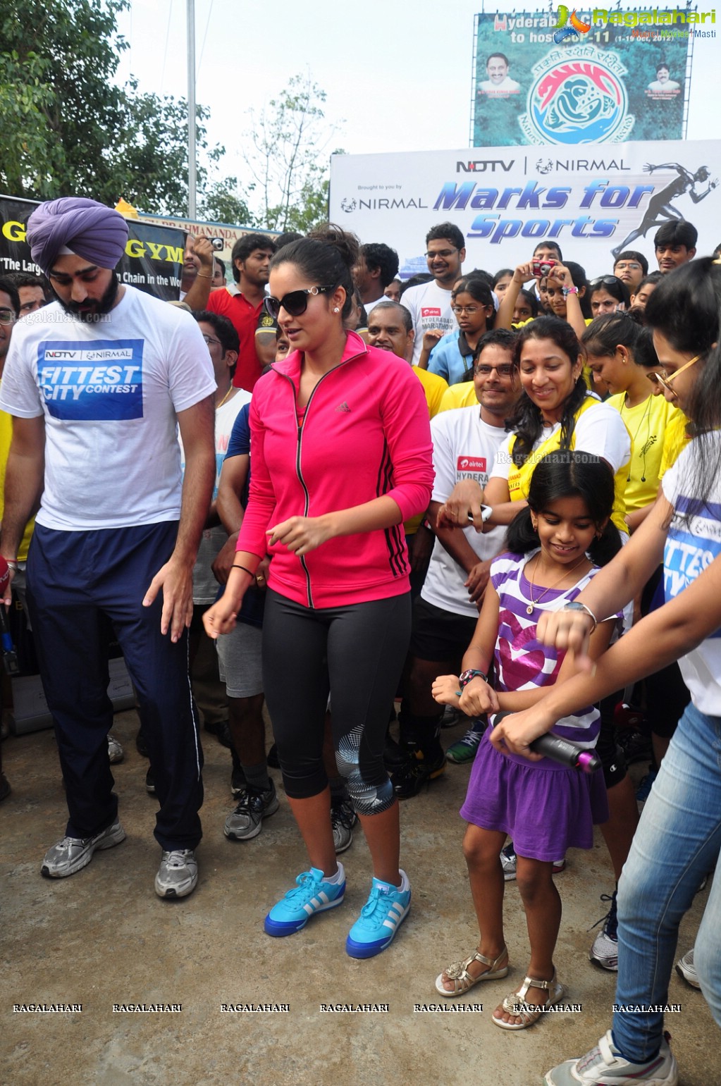 Sania Mirza participates at NDTV-Nirmal Walk for Fitness