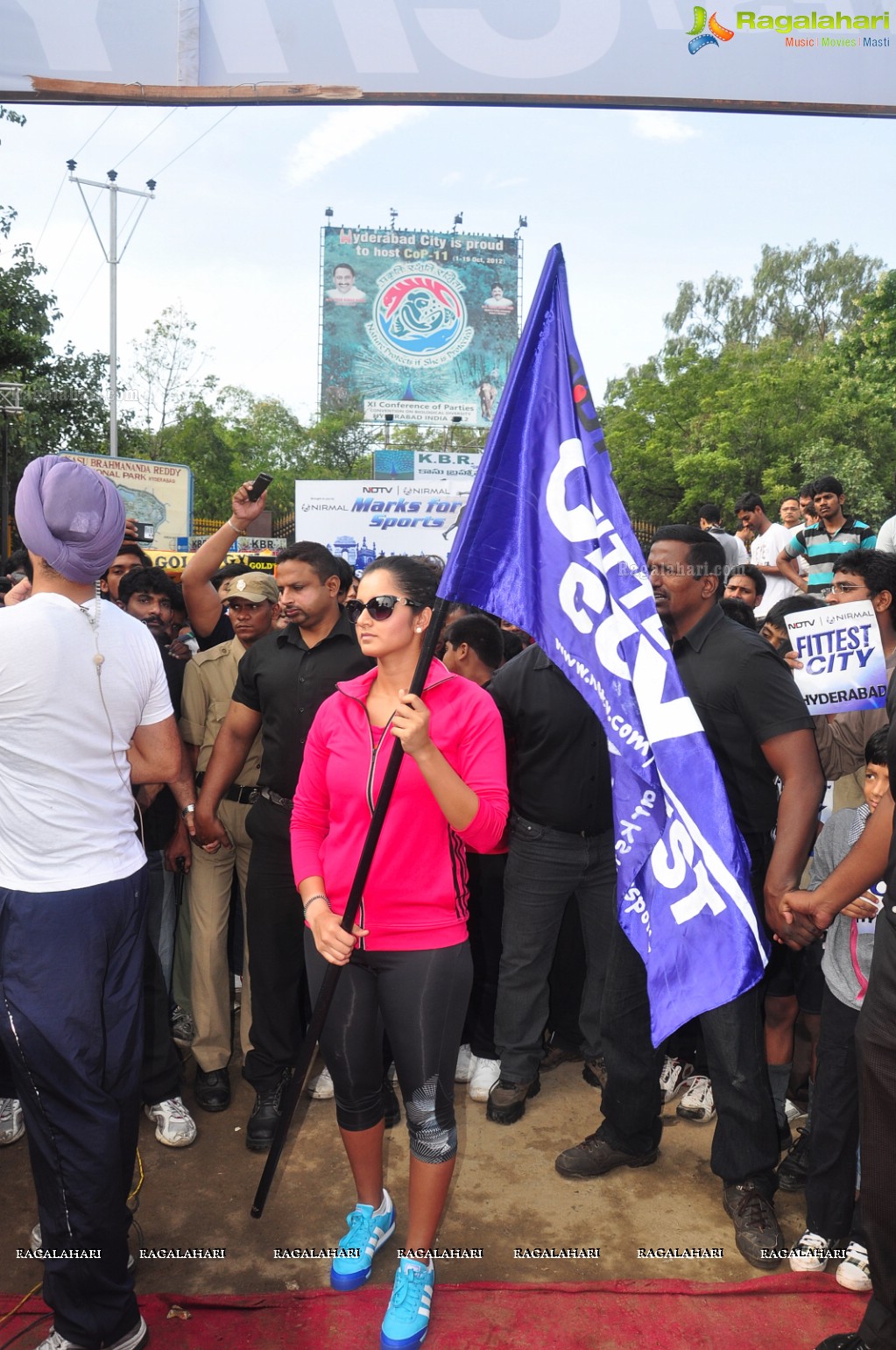 Sania Mirza participates at NDTV-Nirmal Walk for Fitness