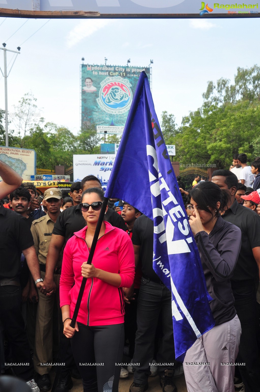 Sania Mirza participates at NDTV-Nirmal Walk for Fitness