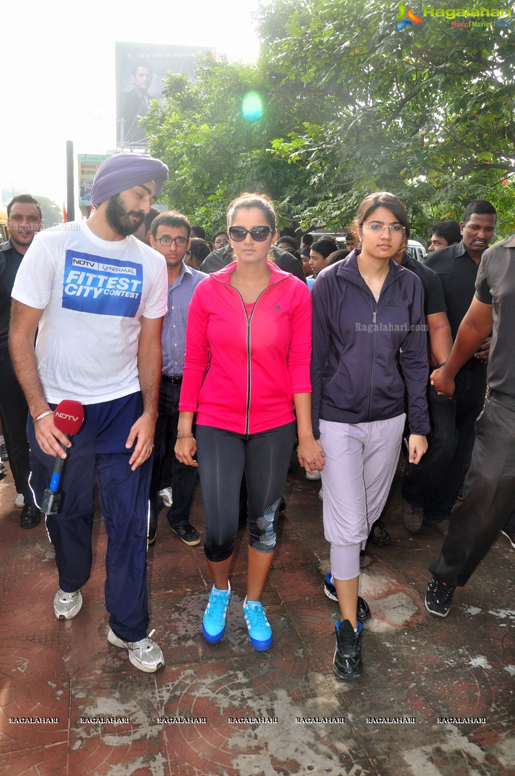 Sania Mirza participates at NDTV-Nirmal Walk for Fitness