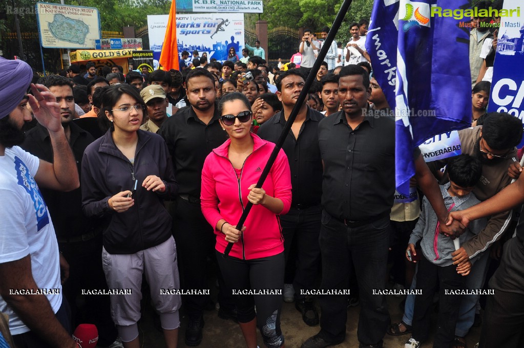 Sania Mirza participates at NDTV-Nirmal Walk for Fitness