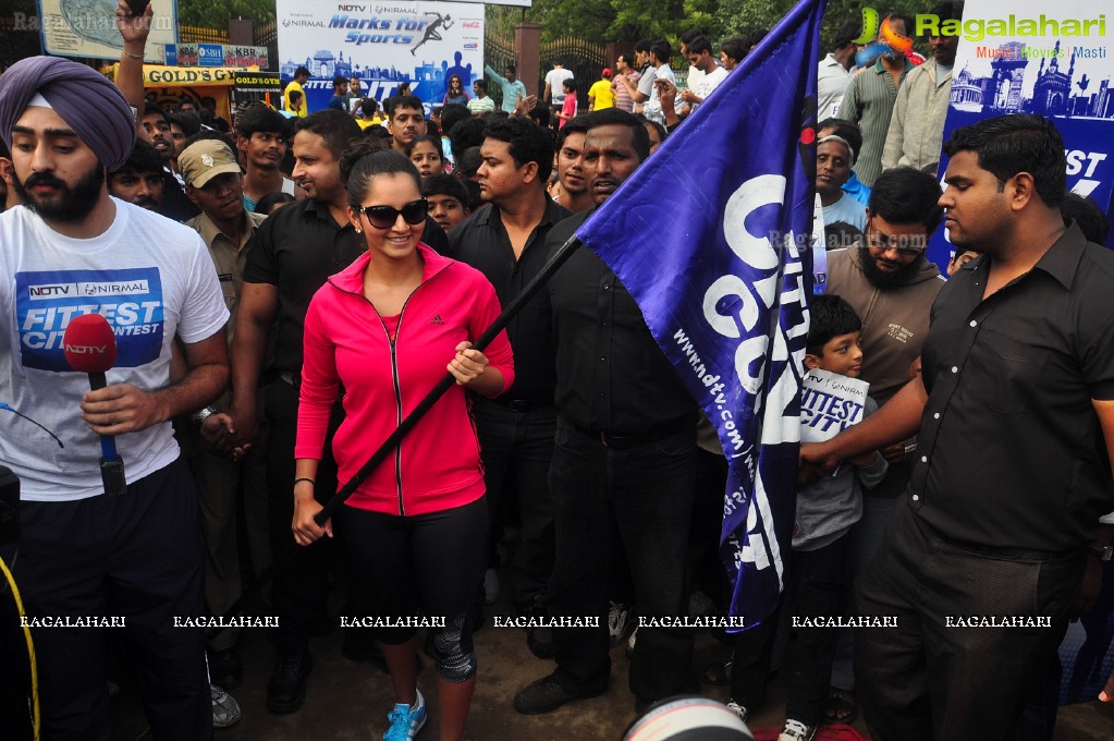 Sania Mirza participates at NDTV-Nirmal Walk for Fitness