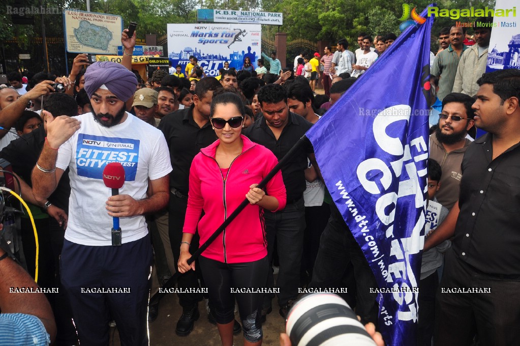 Sania Mirza participates at NDTV-Nirmal Walk for Fitness