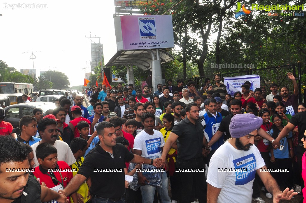 Sania Mirza participates at NDTV-Nirmal Walk for Fitness