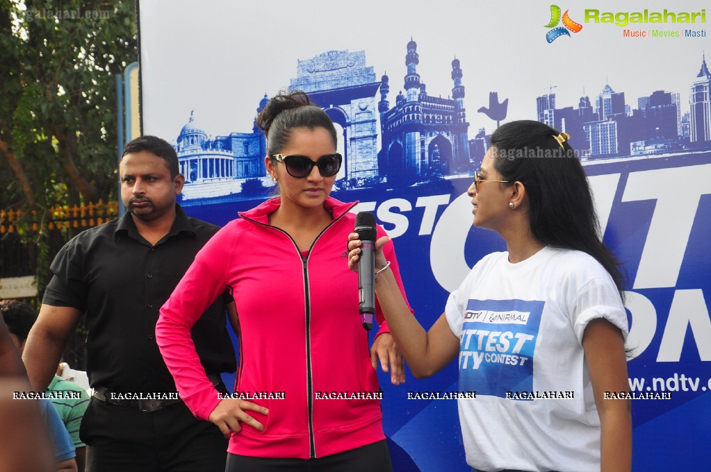 Sania Mirza participates at NDTV-Nirmal Walk for Fitness