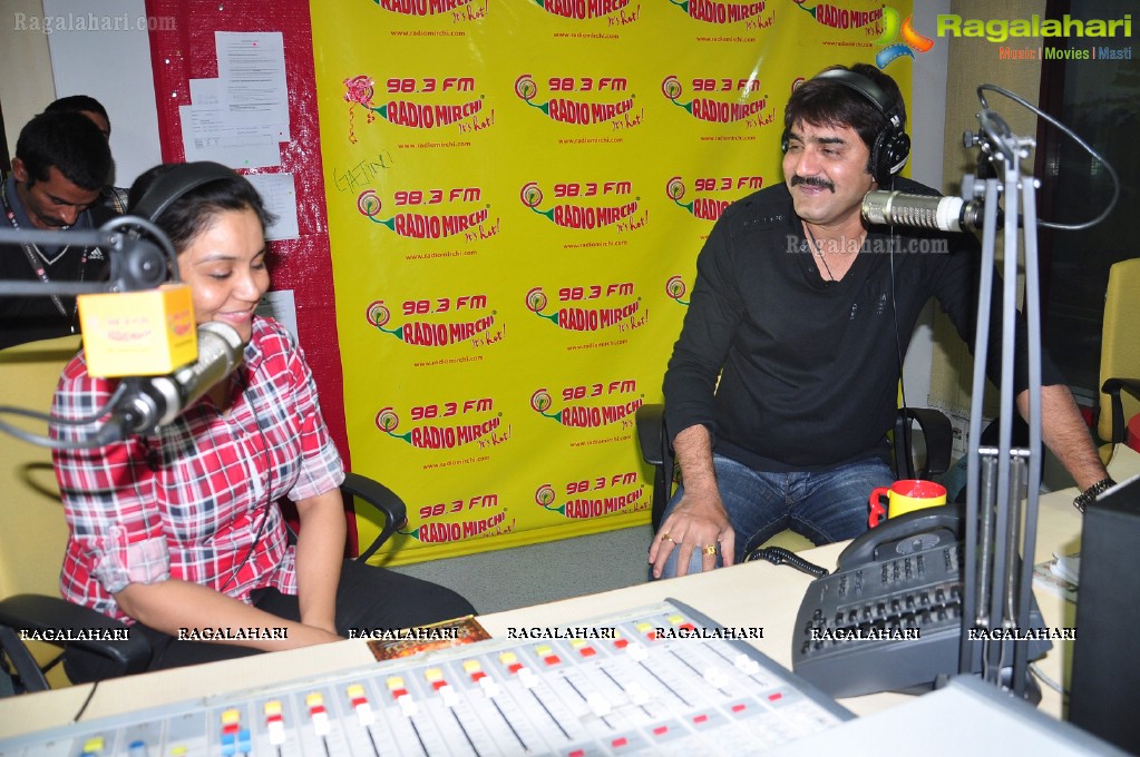 Hero Srikanth visits Mirchi Studios, Hyderabad