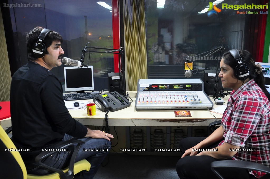 Hero Srikanth visits Mirchi Studios, Hyderabad