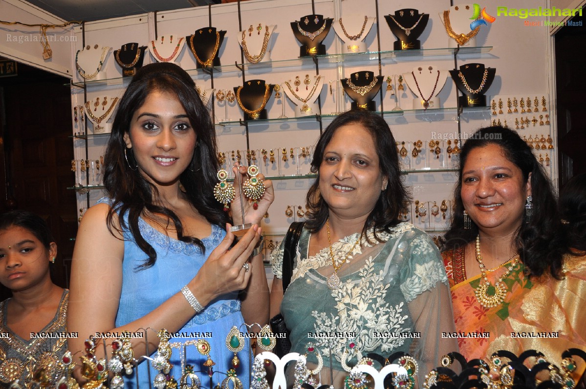 Regina launches D'sire Exhibition & Sale (November 2012) at Taj Krishna, Hyderabad