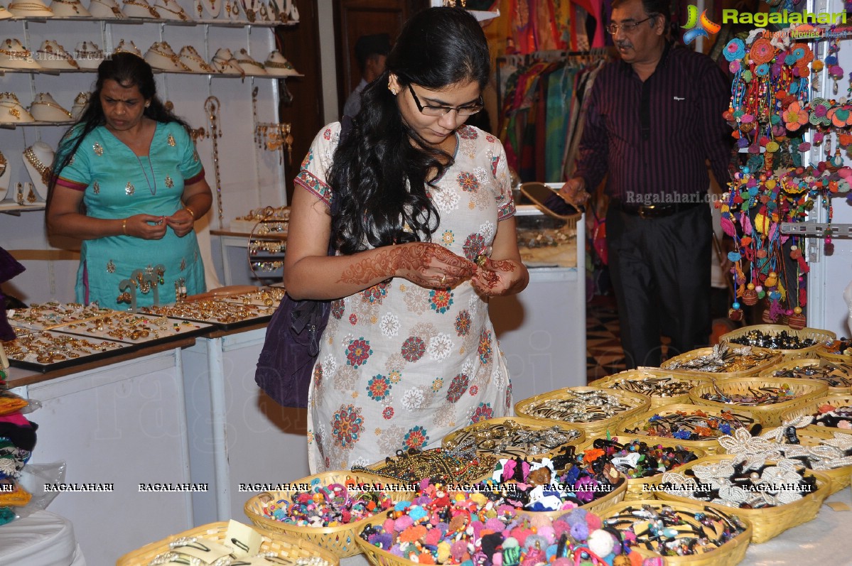 Regina launches D'sire Exhibition & Sale (November 2012) at Taj Krishna, Hyderabad