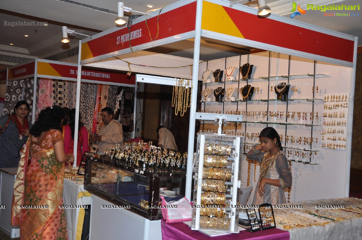 Regina launches D'sire Exhibition & Sale (November 2012) at Taj Krishna, Hyderabad