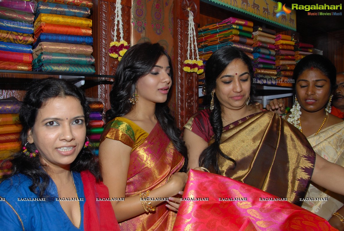 Samantha Launches Chettinad's Showroom, Hyderabad