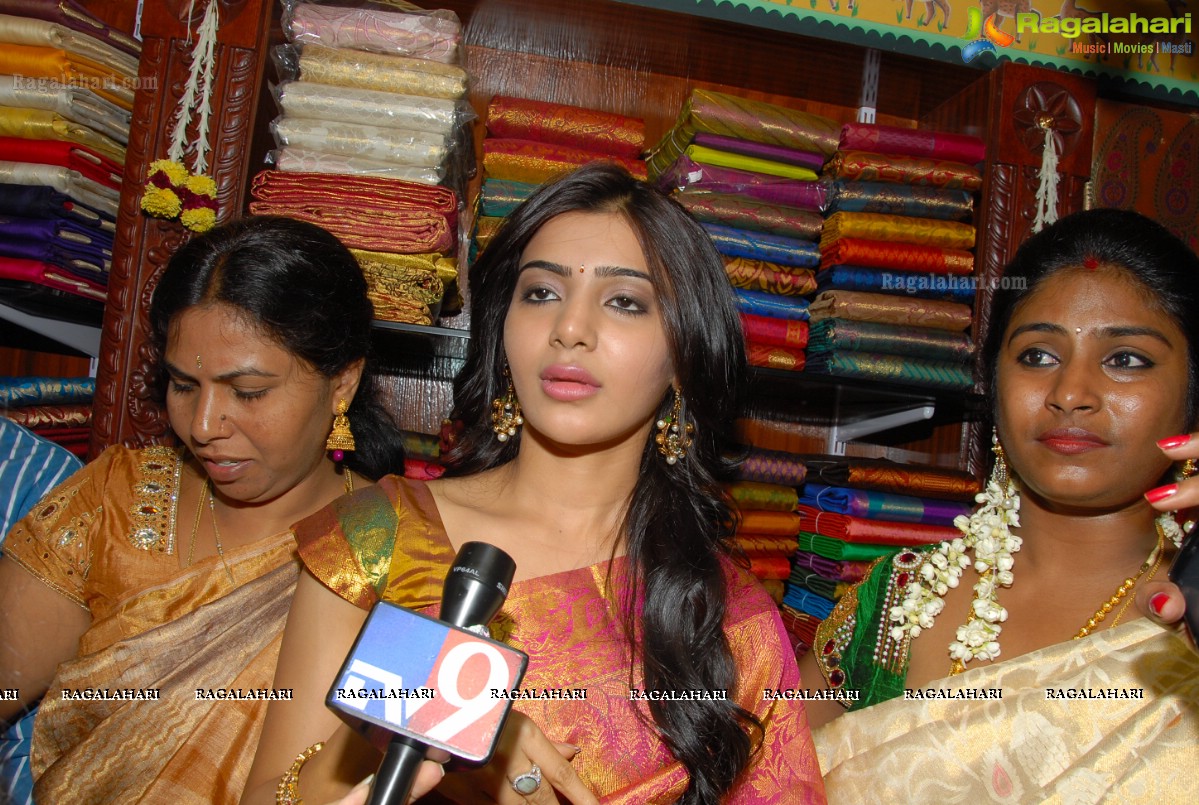 Samantha Launches Chettinad's Showroom, Hyderabad