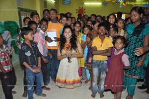 Red FM Taapsee Spread a Smile