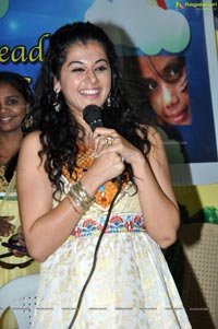 Red FM Taapsee Spread a Smile