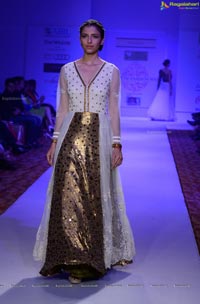 Nithya Bajaj Showstopper Mugdha Godse