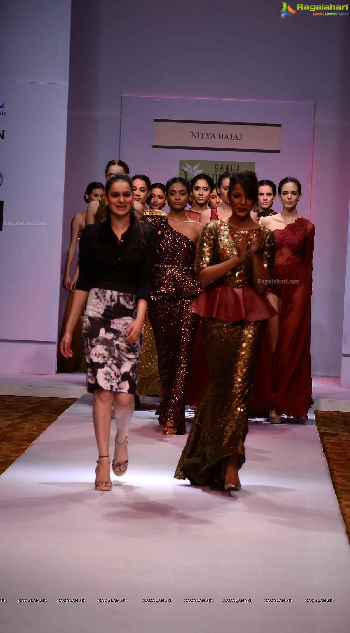 Mugdha Godse walked the ramp for Designer Nitya Bajaj at 'Pune Fashion Week 2013'