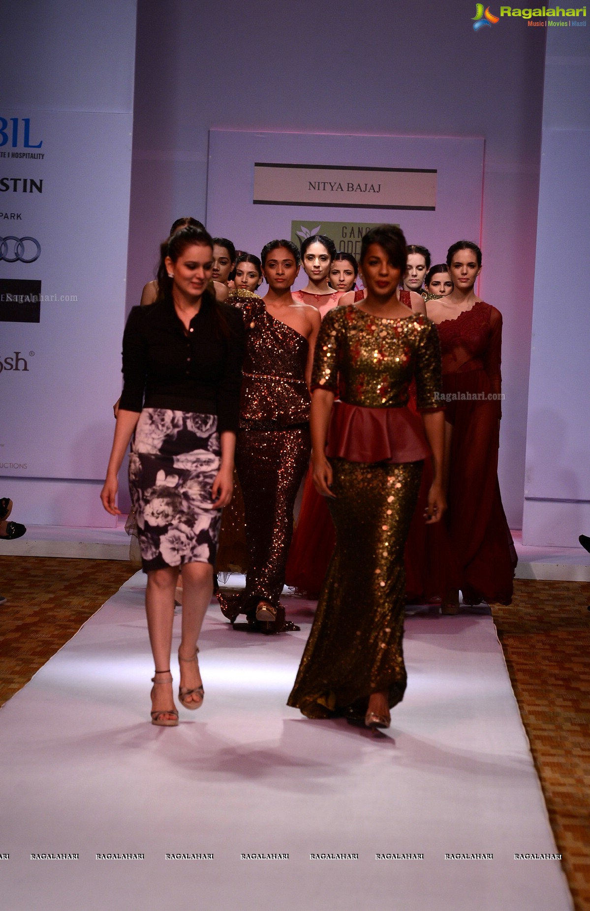 Mugdha Godse walked the ramp for Designer Nitya Bajaj at 'Pune Fashion Week 2013'