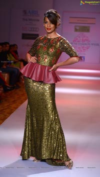 Nithya Bajaj Showstopper Mugdha Godse