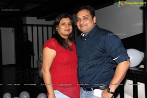 Alok-Anshum 7th Wedding Anniversary