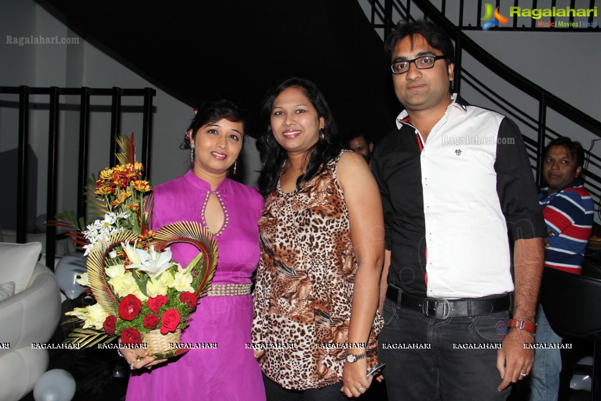 Alok n Anshum's 7th Wedding Anniversary at Bottles N Chimney, Hyderabad