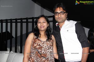 Alok-Anshum 7th Wedding Anniversary