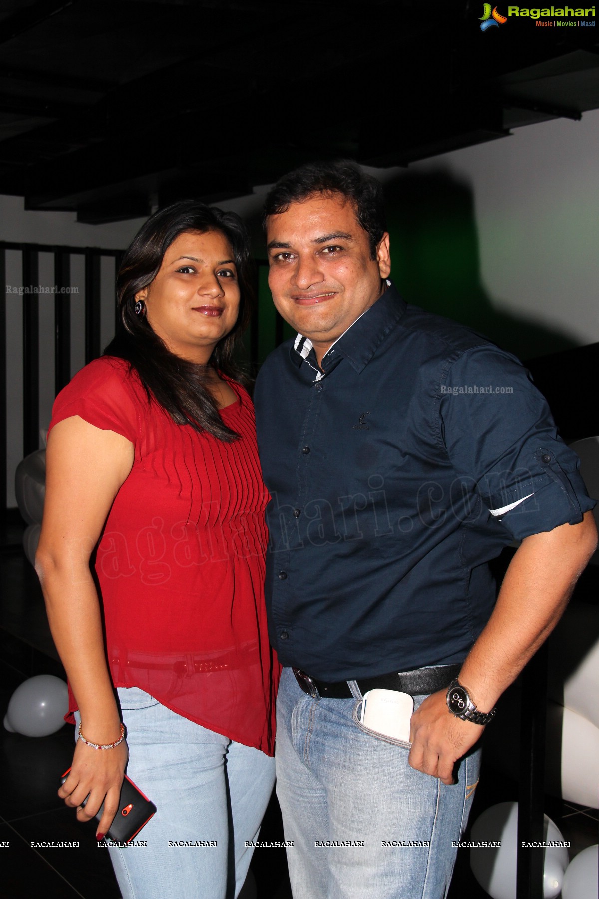 Alok n Anshum's 7th Wedding Anniversary at Bottles N Chimney, Hyderabad