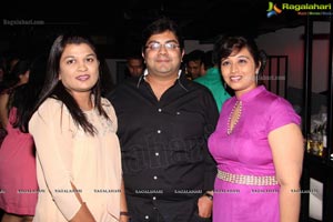 Alok-Anshum 7th Wedding Anniversary