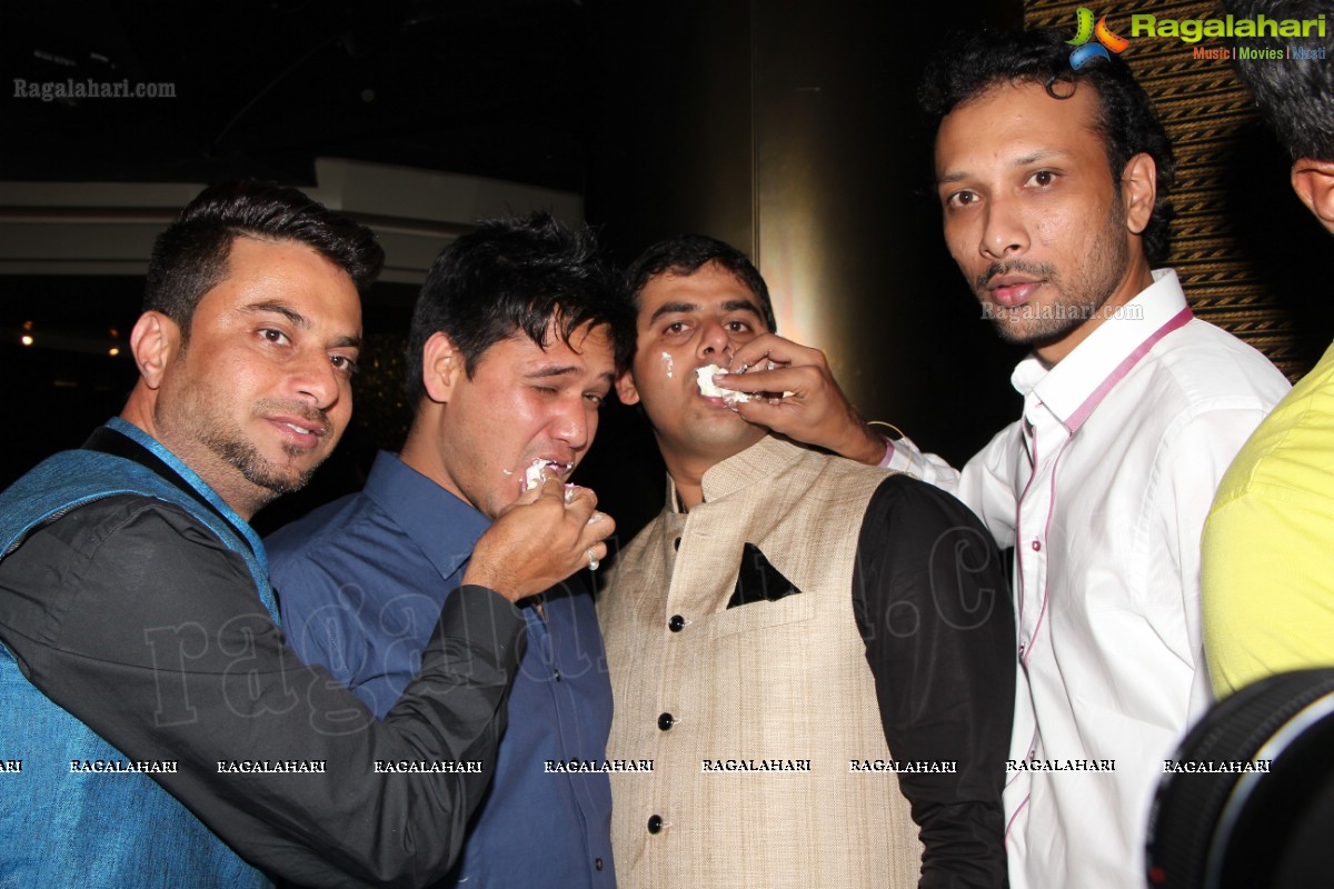 Arshad and Vikram Birthday Bash 2013 at Kismet Pub, Hyderabad