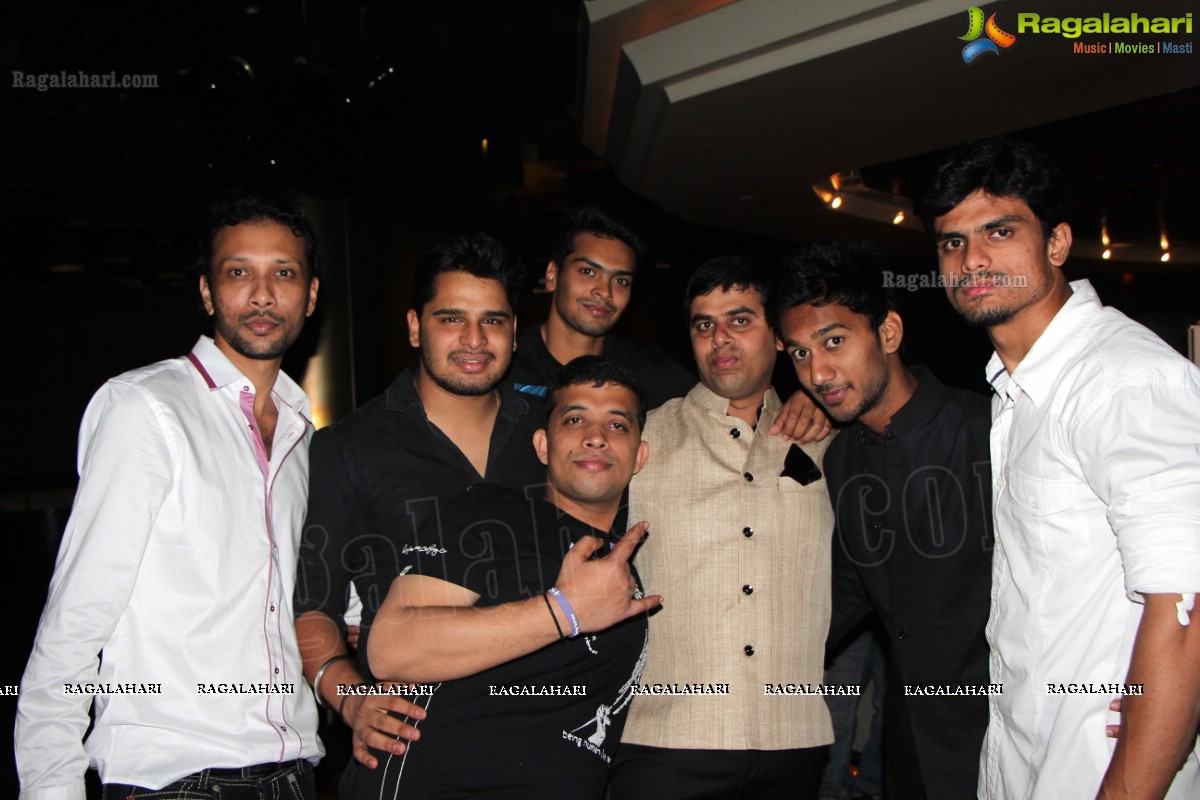Arshad and Vikram Birthday Bash 2013 at Kismet Pub, Hyderabad