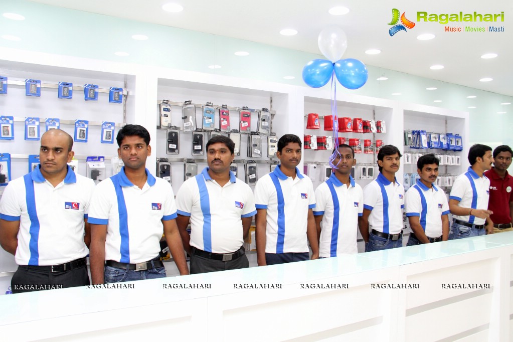 Charmme inaugurates Big C at Ameerpet, Hyderabad