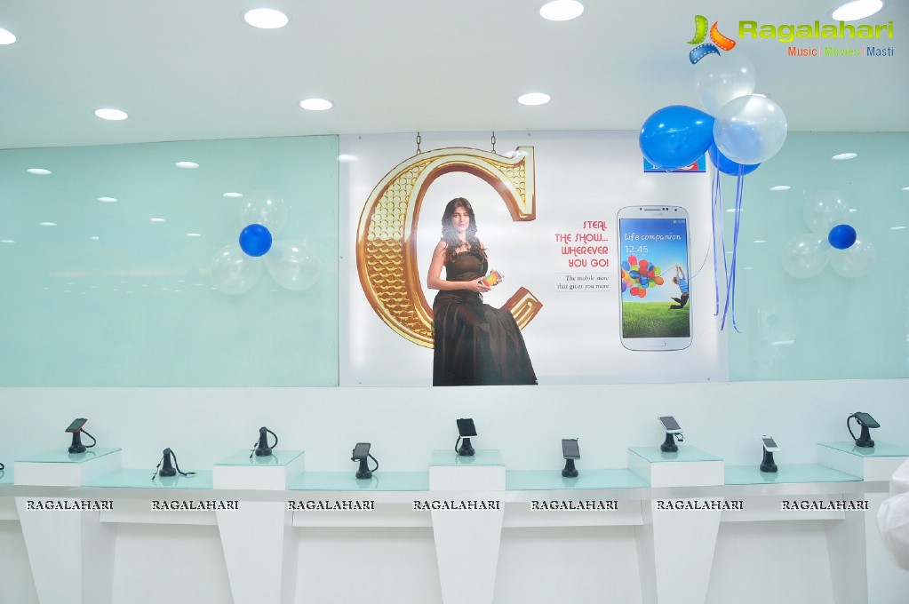 Charmme inaugurates Big C at Ameerpet, Hyderabad