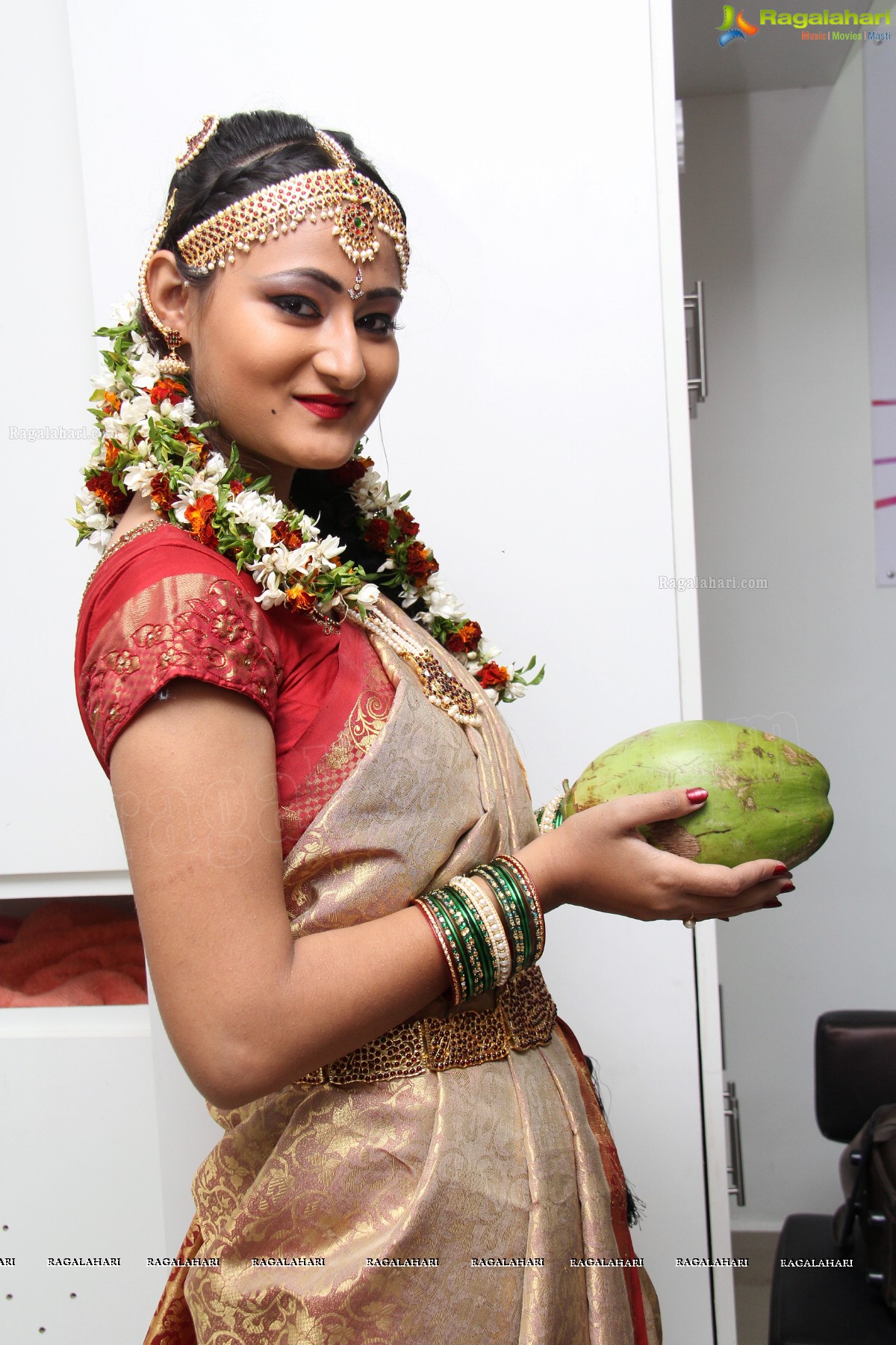 Bridal Make-up to the women of Hyderabad at Lakme, Somajiguda