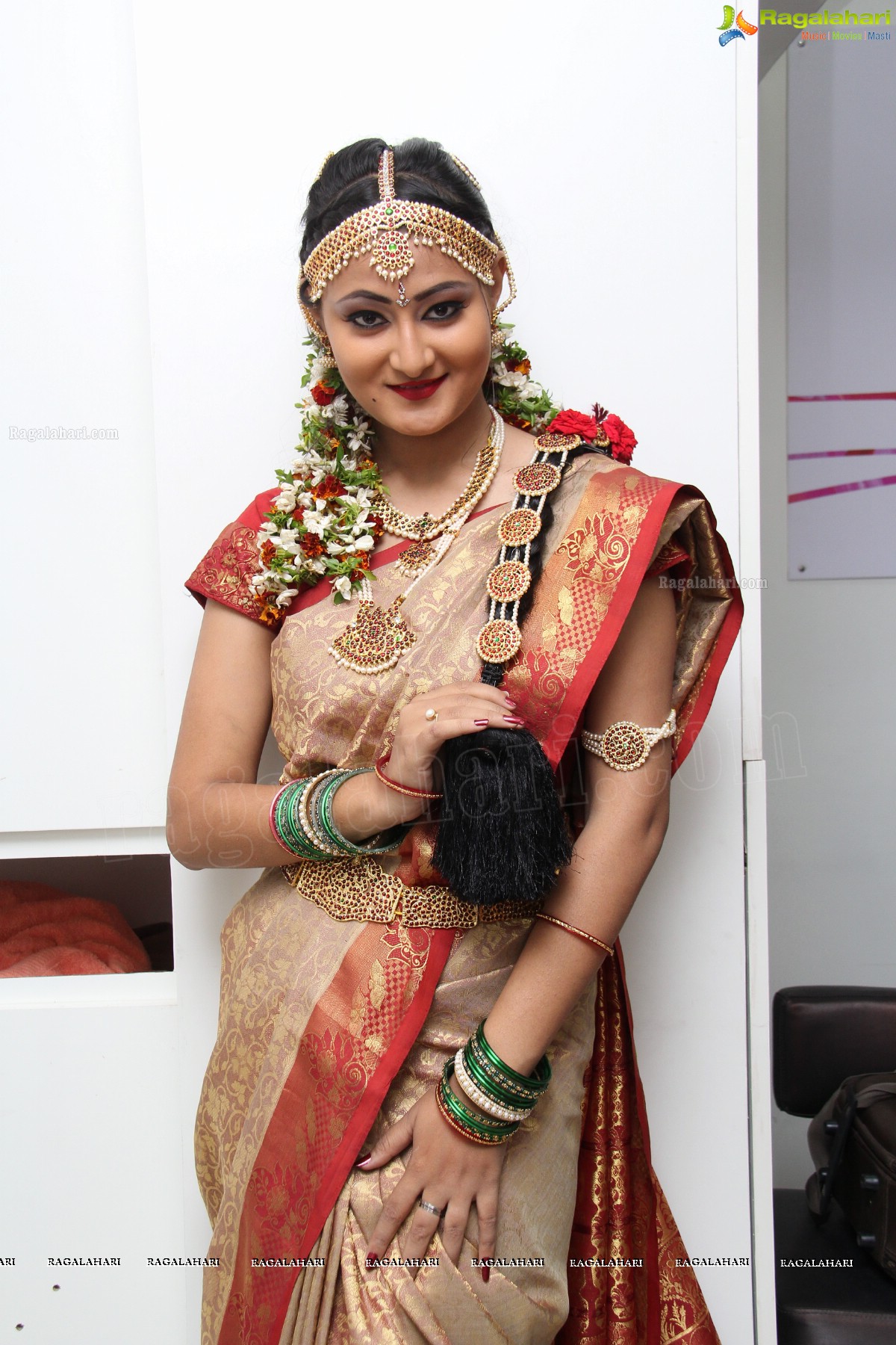 Bridal Make-up to the women of Hyderabad at Lakme, Somajiguda