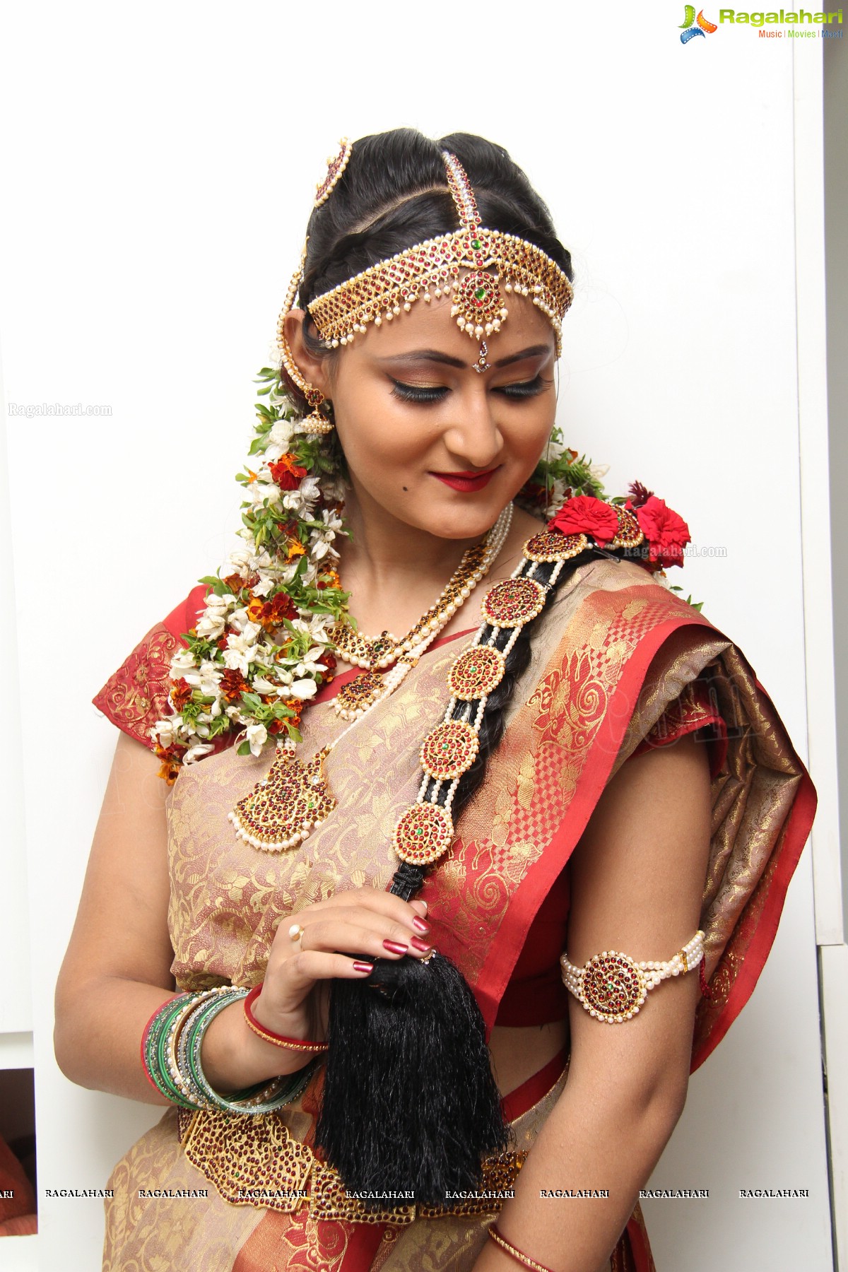 Bridal Make-up to the women of Hyderabad at Lakme, Somajiguda