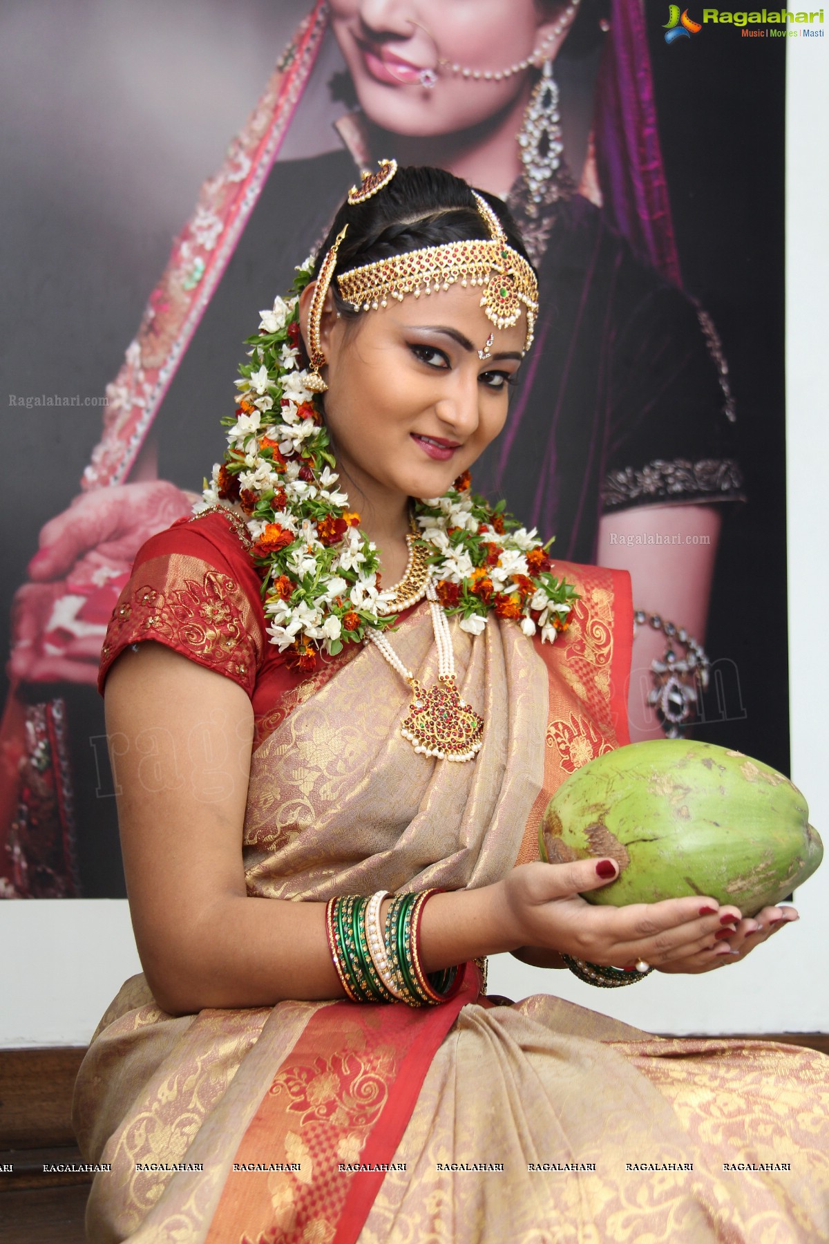 Bridal Make-up to the women of Hyderabad at Lakme, Somajiguda