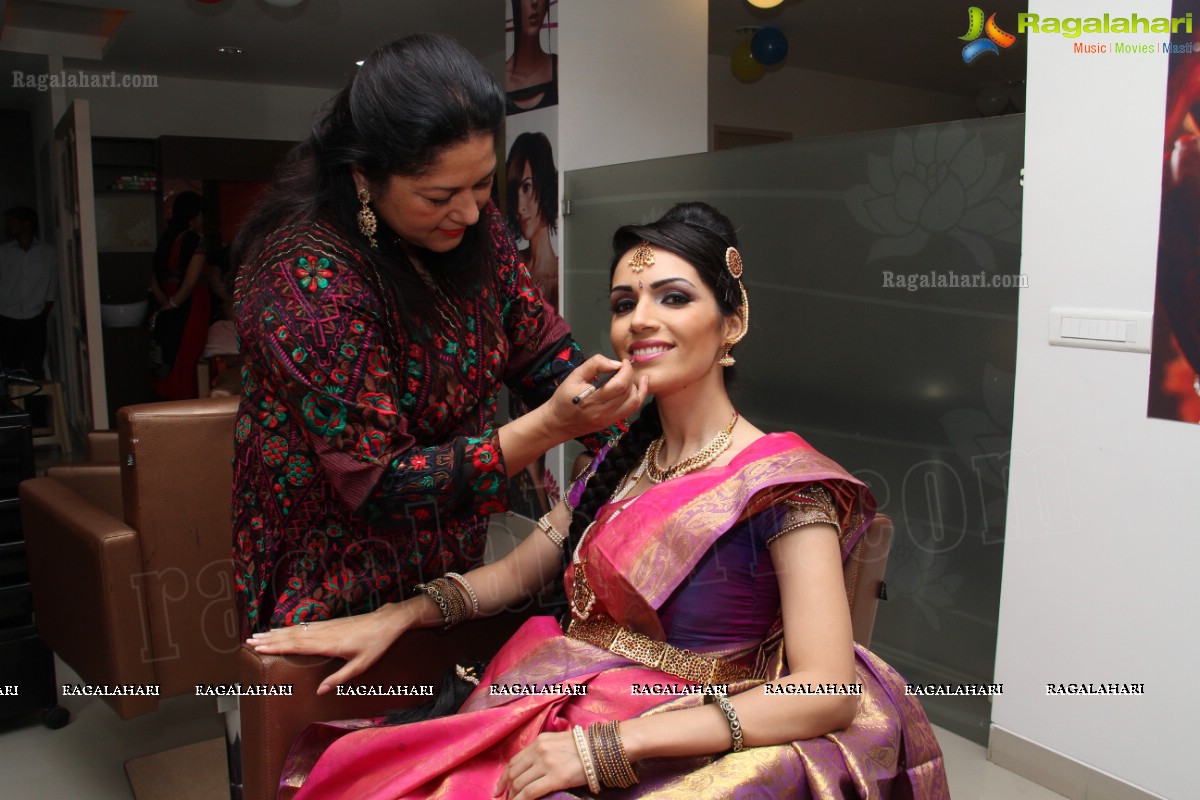 Bridal Make-up to the women of Hyderabad at Lakme, Kondapur