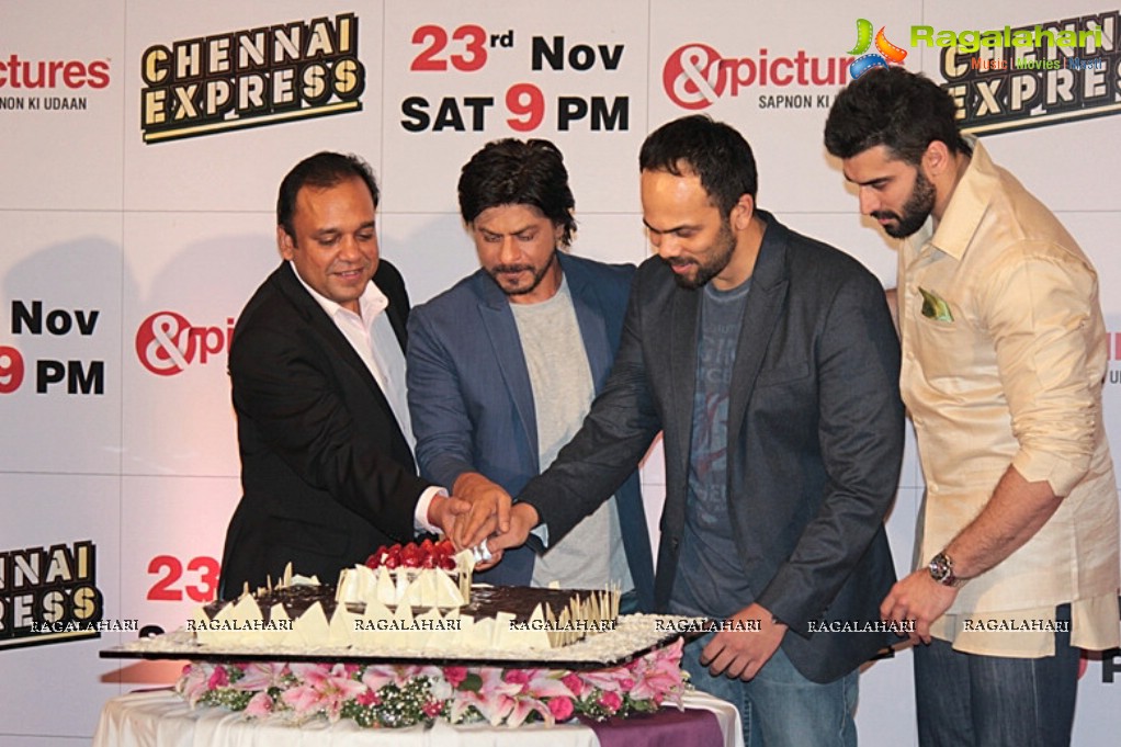Zee and Chennai Express Team Movie Success Celebrations