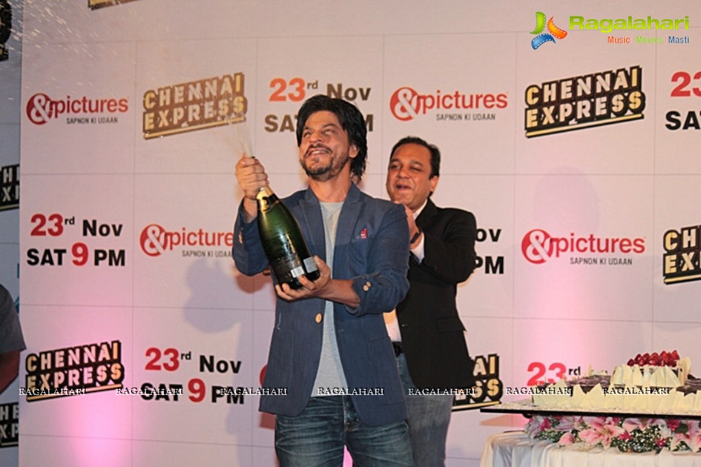 Zee and Chennai Express Team Movie Success Celebrations