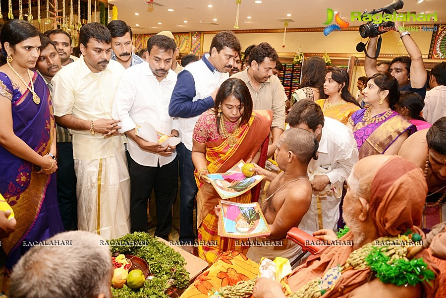 Kancheepuram Varamahalakshmi Stores Launch, Vijayawada