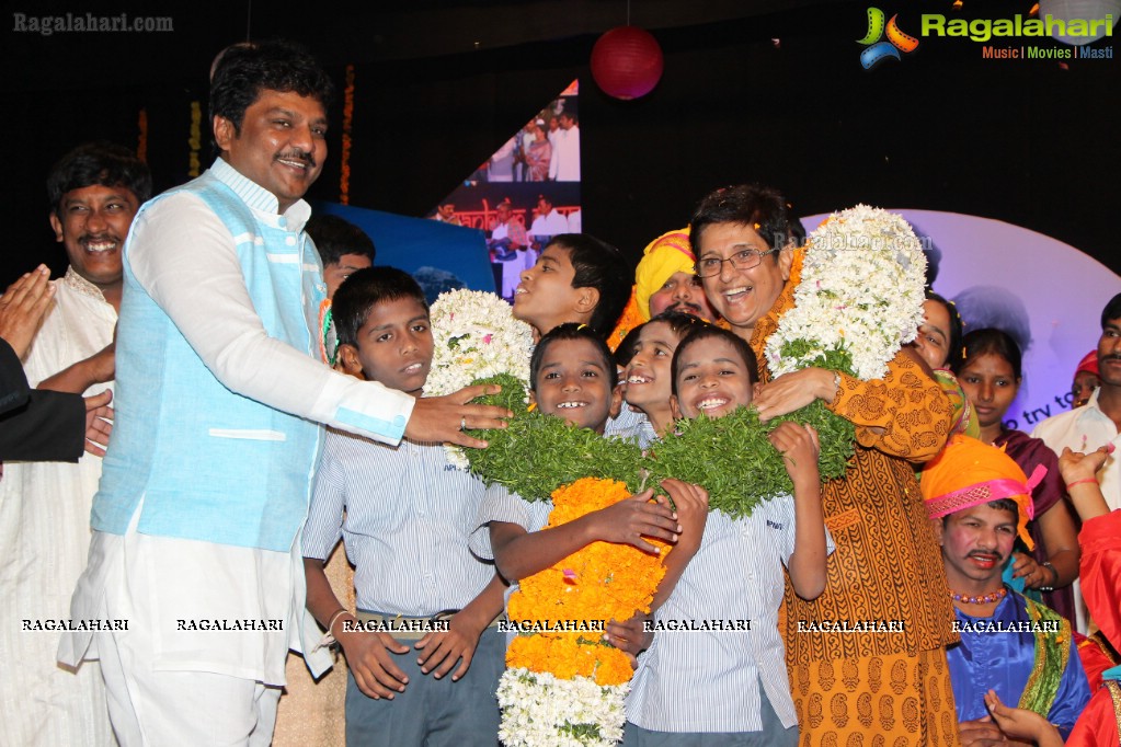 Kiran Bedi Honored With Sankalpa Sanjeevani by Suchir India