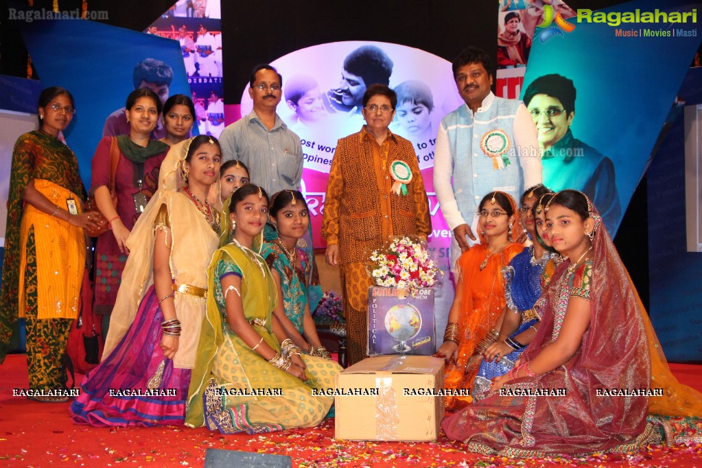 Kiran Bedi Honored With Sankalpa Sanjeevani by Suchir India