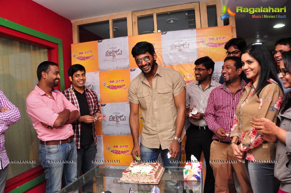 Vishal Krishna at Radio Mirchi