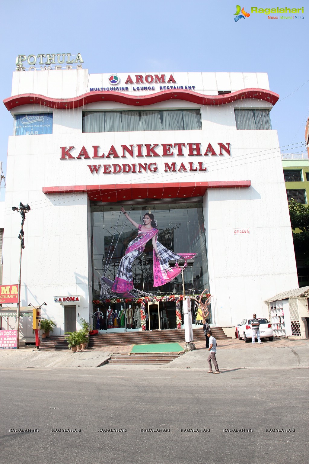 Ram-Leela Promotion at Kalanikethan, Hyderabad	