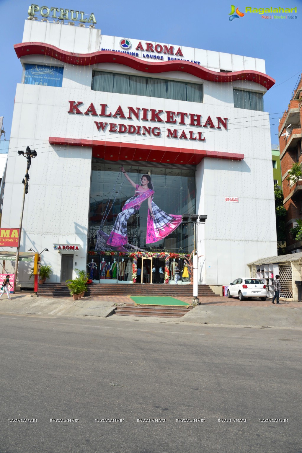 Ram-Leela Promotion at Kalanikethan, Hyderabad	
