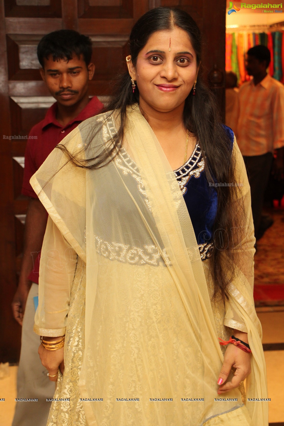 Suhani Kalita launches Desire Designer Exhibition, Hyderabad