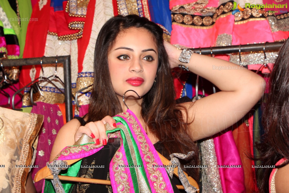 Suhani Kalita launches Desire Designer Exhibition, Hyderabad