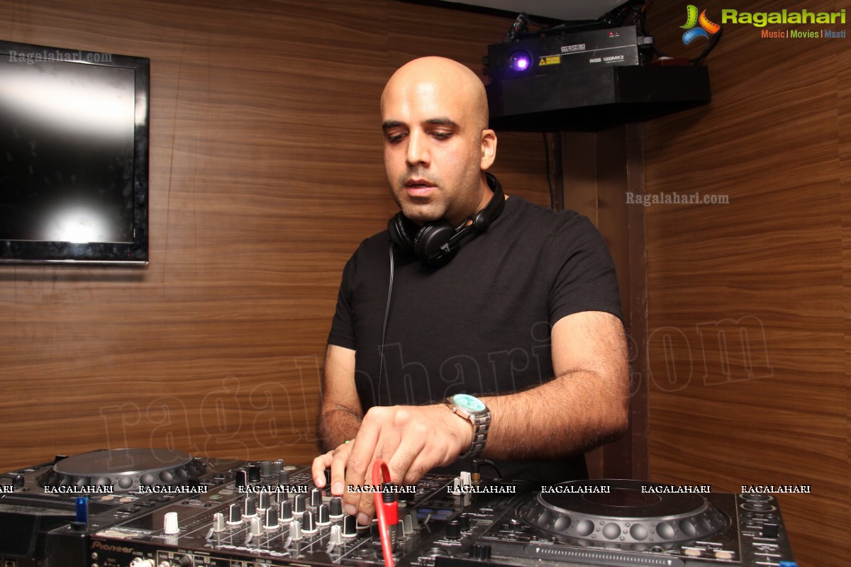 DJ Anil Chawla Live At Movida, Hyderabad